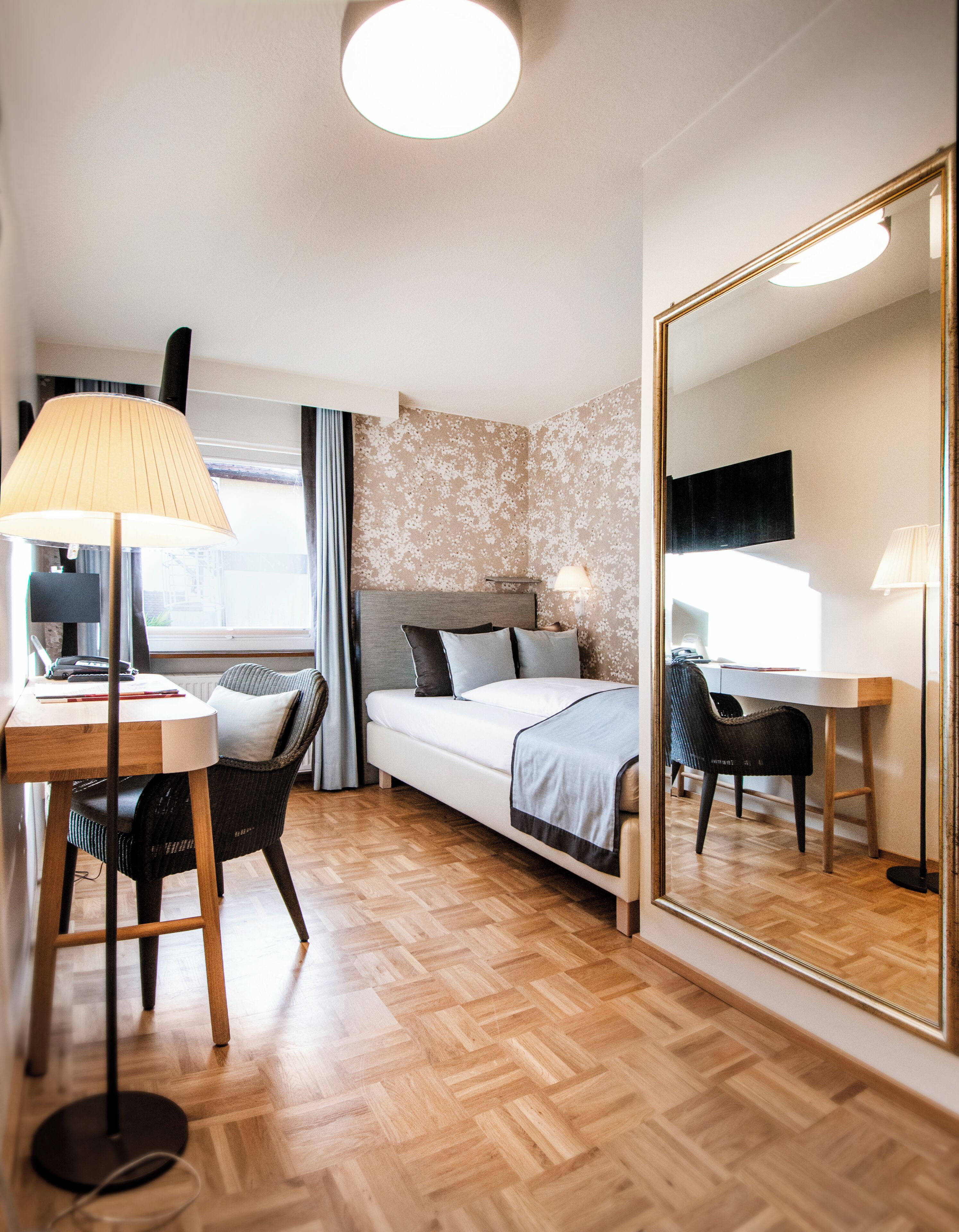 Single Room | In-room safe, desk, free WiFi