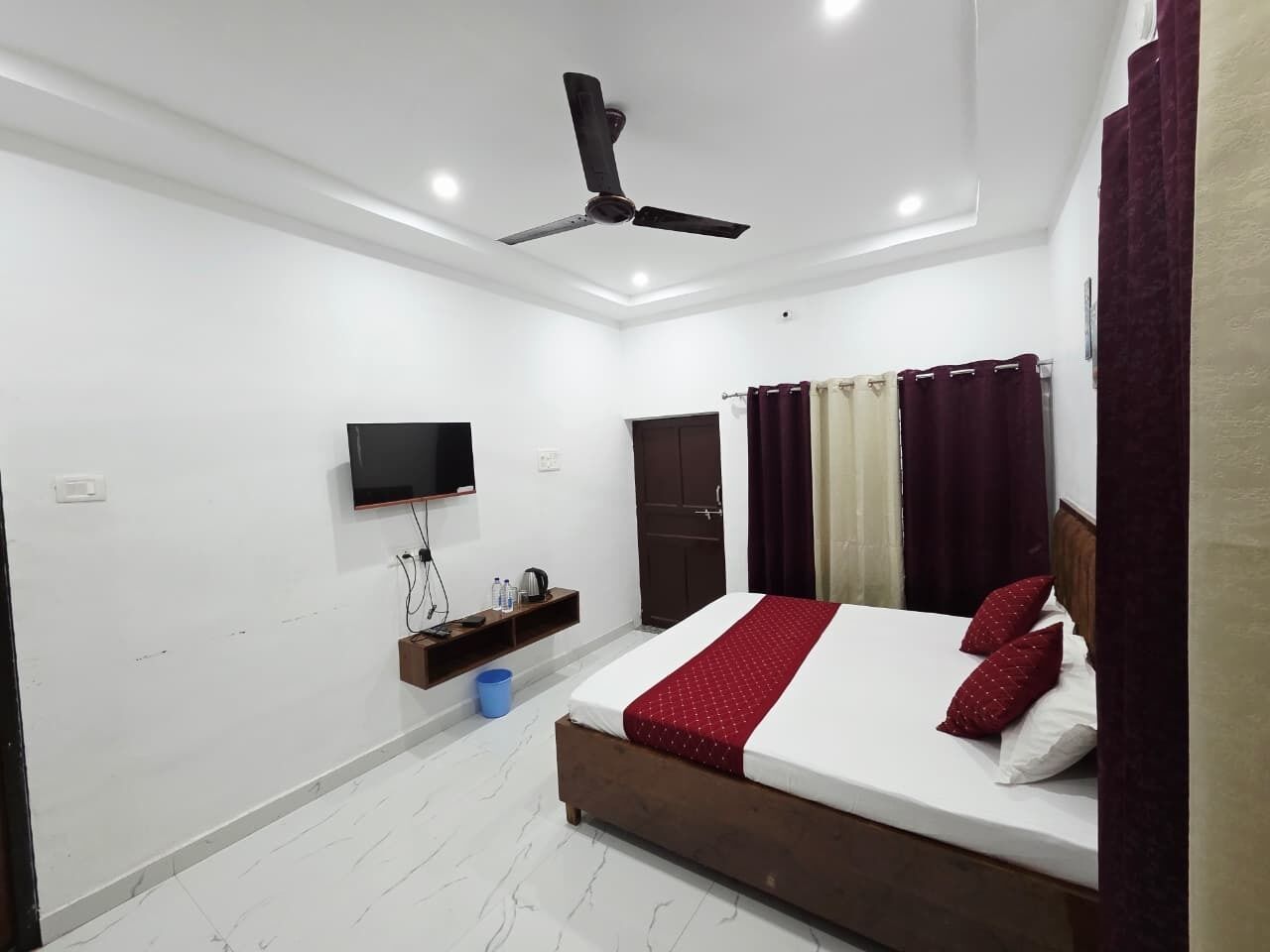 Deluxe Room | Bathroom
