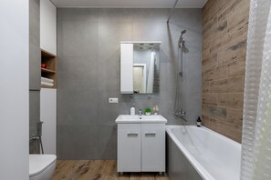 Classic Apartment, Balcony | Bathroom