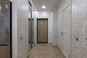 Appartement Classique, balcon | Coin séjour | TV connectée de 40 pouces avec chaînes numériques