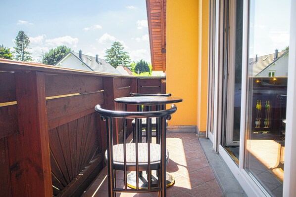 Eenvoudig appartement | Buiten dineren