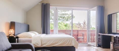 Luxury Garden Villa for 16 Guests