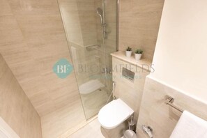 Apartamento, sacada | Banheiro