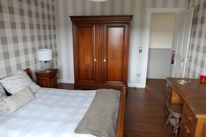 3 bedrooms, WiFi - Maison Adonis with Spa, 5 Minutes from Morgat Beach (Crozon)