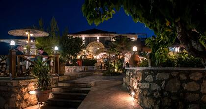 Aphrodite Studios & Apartments