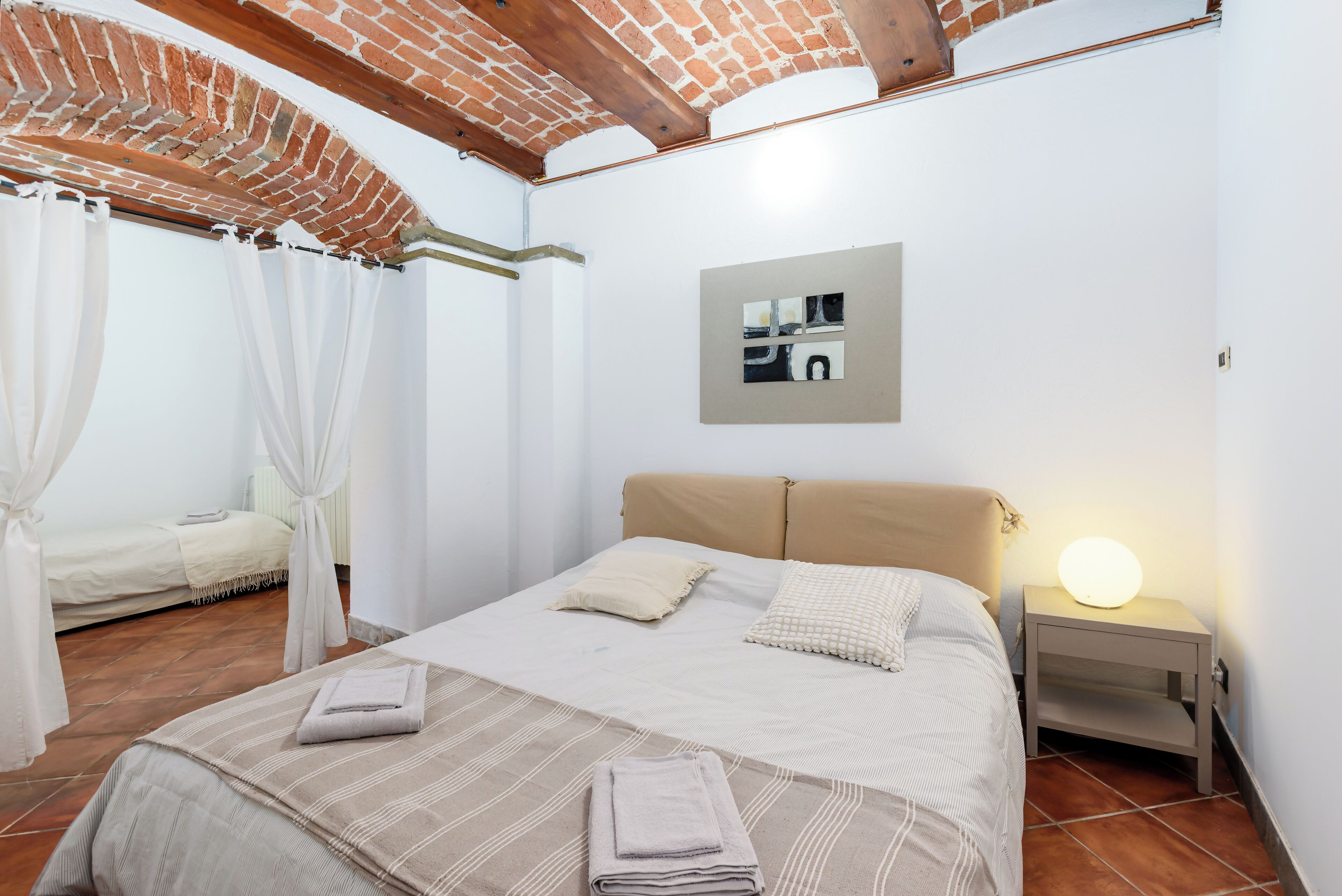 1 soverom, strykejern/-brett, reiseseng for barn og wi-fi