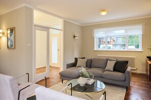 House | Living area - West of Brick & Bloom (Kingston upon Thames)