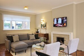 House | Living area - West of Brick & Bloom (Kingston upon Thames)