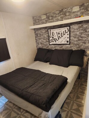 2 عدّة غرف نوم وخدمة الإنترنت