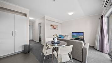 Apartment | Living room