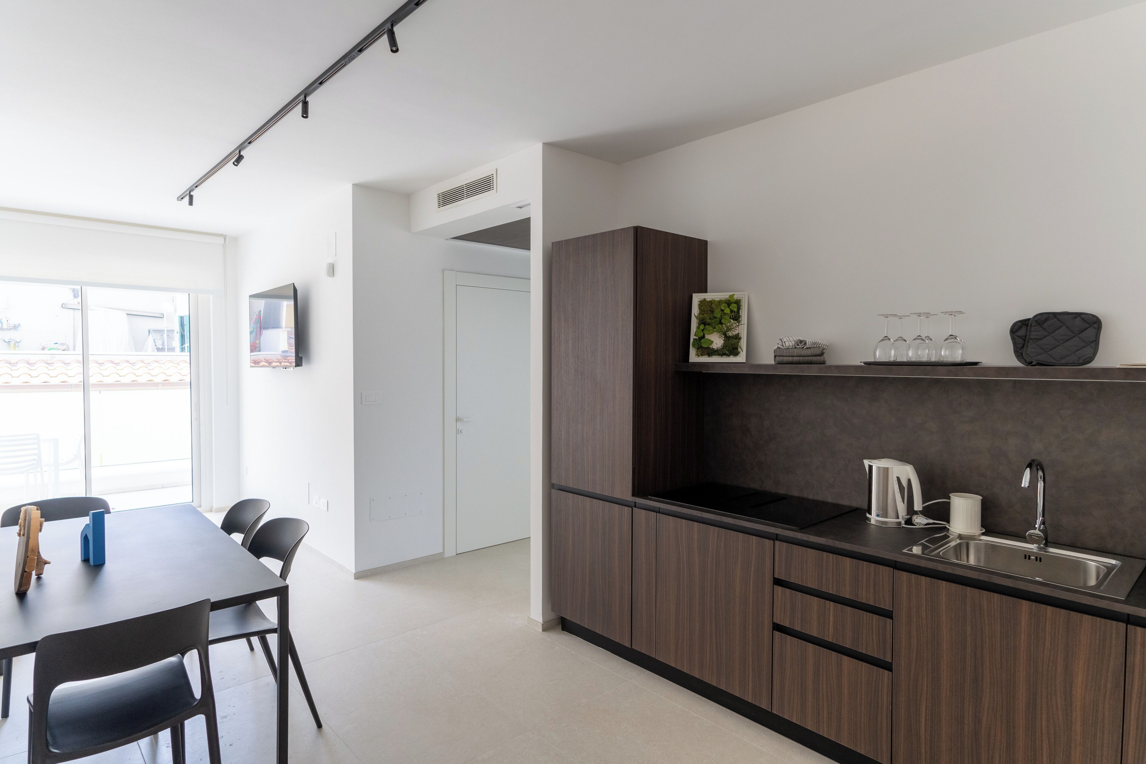 Deluxe Apartment, 2 Bedrooms, Kitchen | Private kitchen