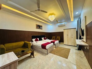 Luxury-Doppel- oder -Zweibettzimmer | Schreibtisch, kostenloses WLAN