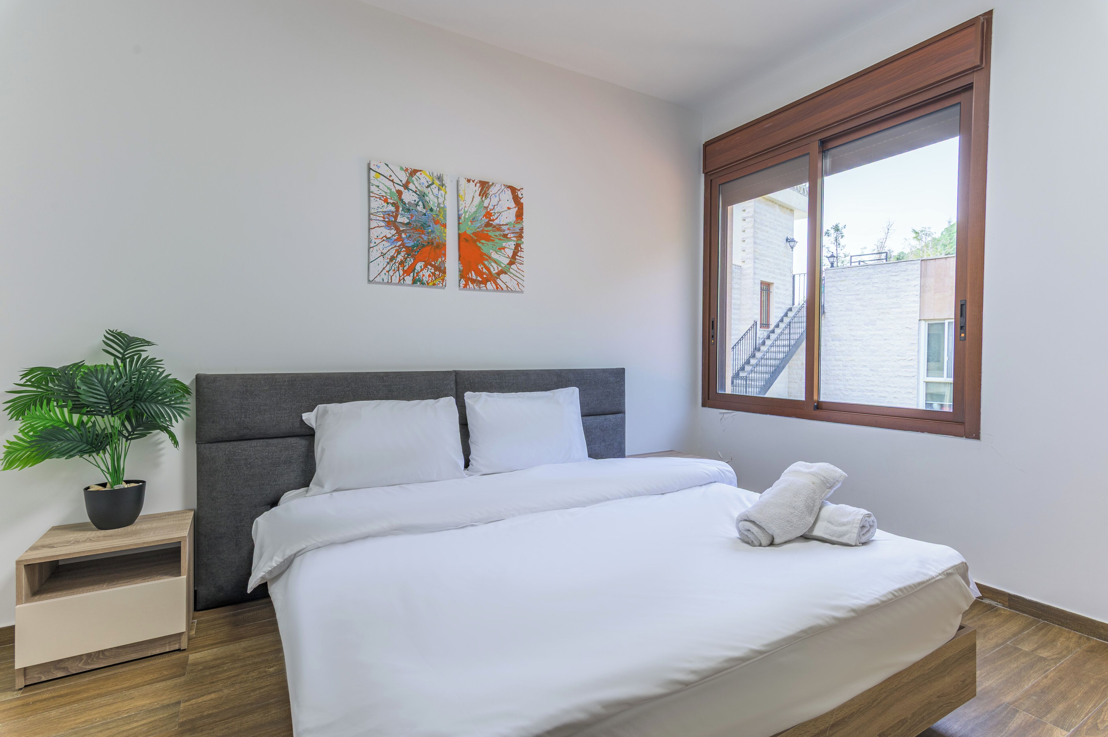 Luxury Apartment, 3 Bedrooms, Kitchenette, Sea View