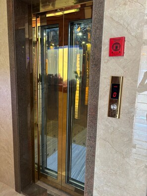 Interior - Hotel Imperial Suites - Airoli (Navi Mumbai)