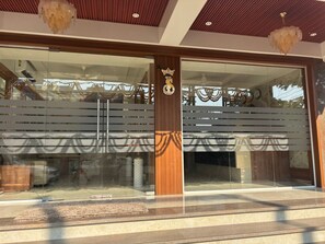 Exterior detail - Hotel Imperial Suites - Airoli (Navi Mumbai)