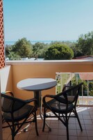 Camera Comfort, vista mare parziale | Una cassaforte in camera, Wi-Fi gratuito