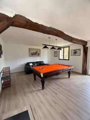 Games room - Au Relais Des Diligences  (MEZIERES EN VEXIN)