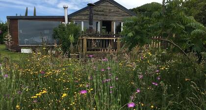 large cabin in enclosed garden with own parking ,stunning views ,pet friendly