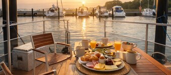 Moonlight houseboat - romance & sunsets near Stralsund