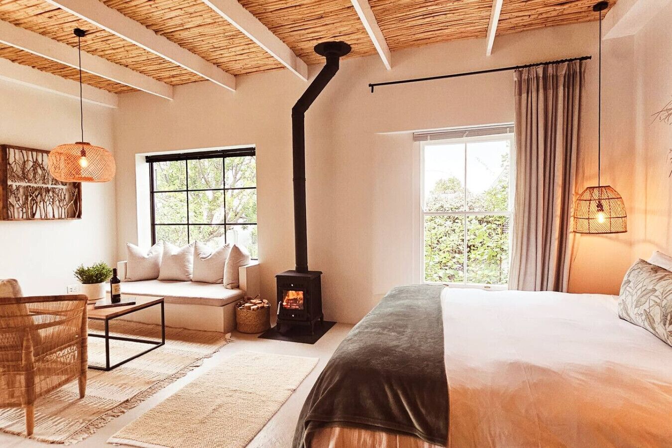 1 bedroom, in-room safe, desk, iron/ironing board