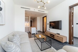 TV - HAVN – 2 Bedroom Luxe Stay at The Crest, Sobha (Dubai)