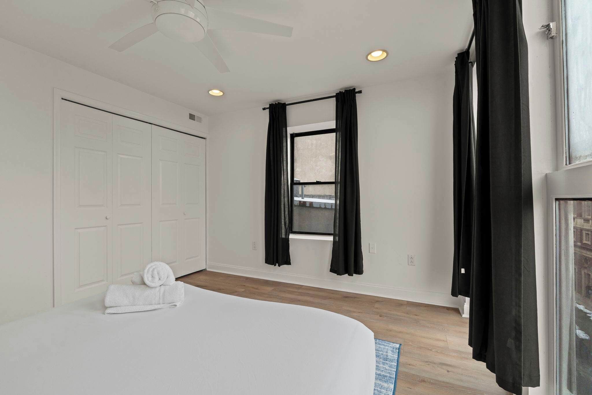 2 bedrooms, bed sheets