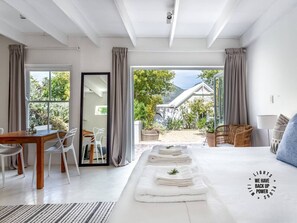 Iron/ironing board, travel cot, WiFi, bed sheets