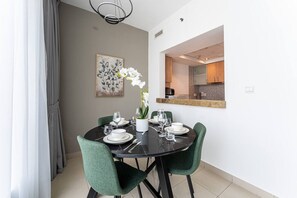 Dining - HAVN - 1 Bedroom in Marina with Partial Sea View (Dubai)