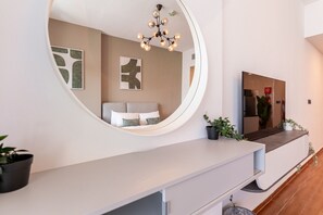 Interior - HAVN – Studio in Al Jawhara, JVT (Dubai)
