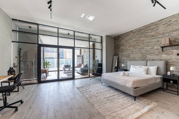 Iron/ironing board, WiFi, bed sheets - HAVN - Modern Studio in JVC with Huge Layout (Dubai)