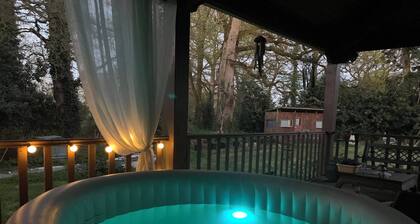 4 guest rooms & 2 unusual cabins between Nantes and the Vendée coast