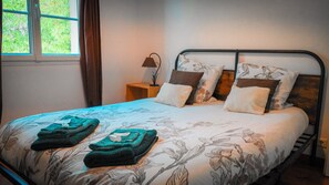 6 dormitorios, escritorio, wifi gratis y ropa de cama