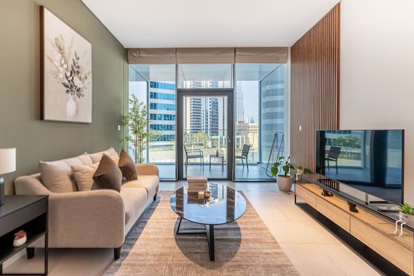 TV - HAVN - New Studio BusinessBay, Burj Khalifa View (Dubai)