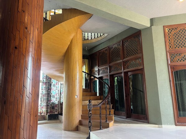 Interior - Cedar & Sutoon (Abbottabad)