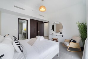 Desk, iron/ironing board, WiFi, bed sheets - HAVN - 1 Bedroom in Downtown, Burj Khalifa View (Dubai)