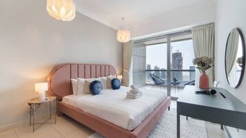 Desk, iron/ironing board, WiFi, bed sheets