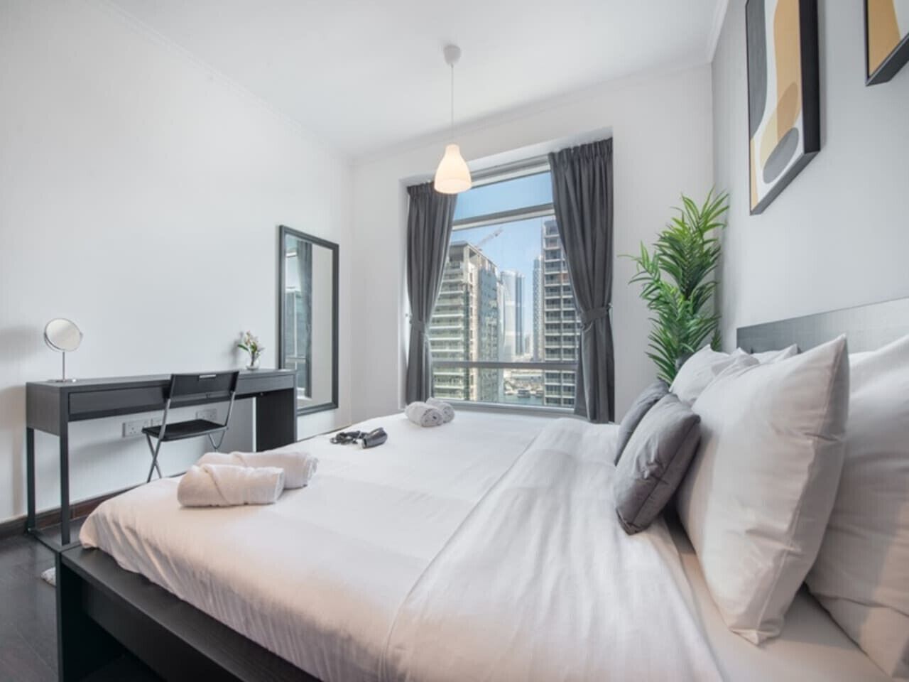 Desk, iron/ironing board, WiFi, bed sheets