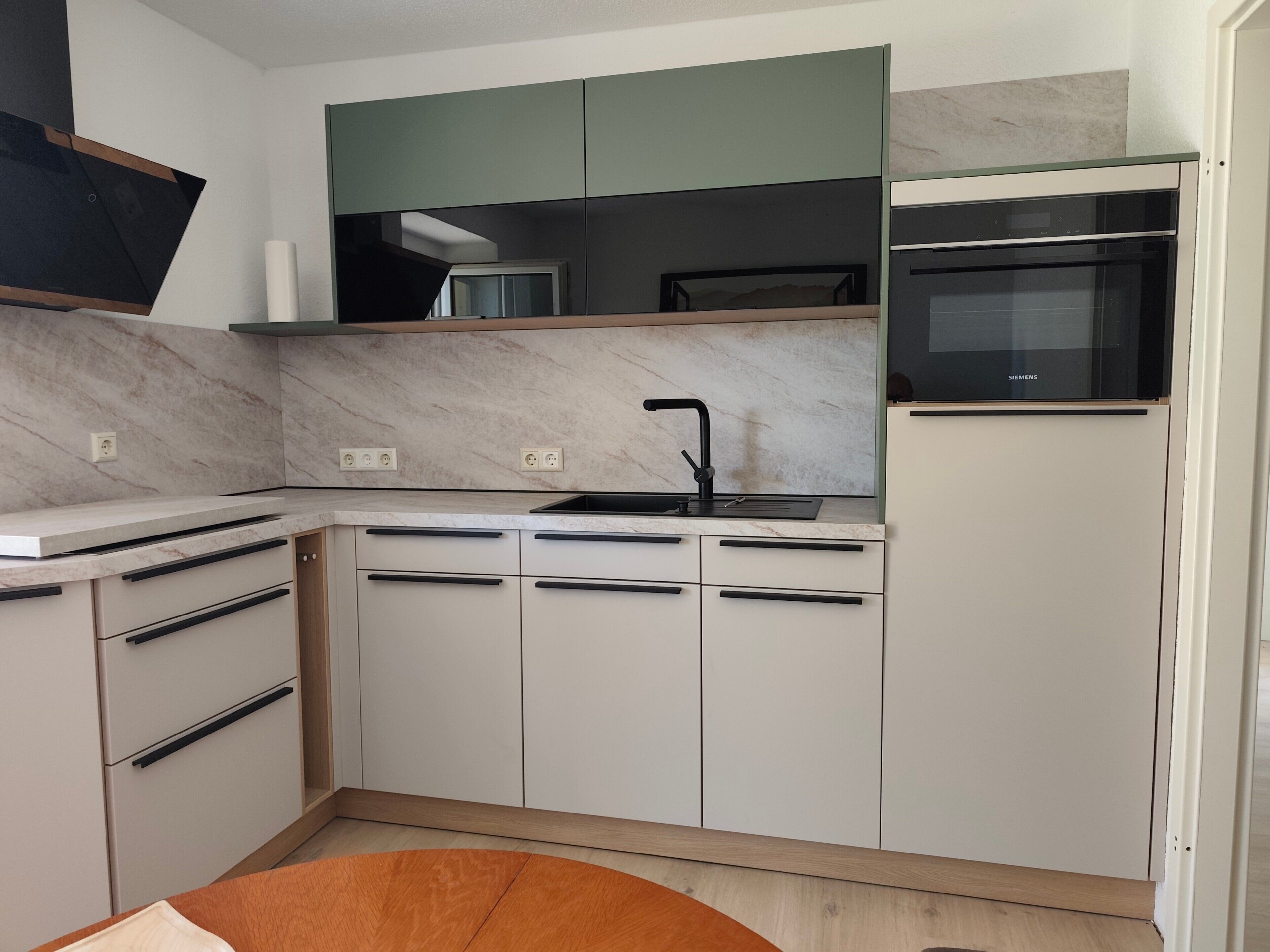 Kühlschrank, Ofen, Herdplatte, Geschirrspüler