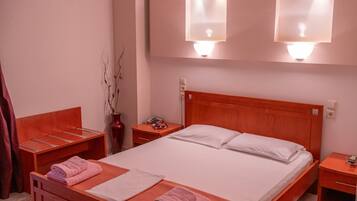 1 chambre, lit parapluie, Wi-Fi, draps fournis