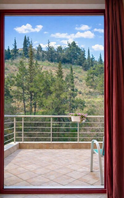 Jayne's Rooms - Elassona View Getaway