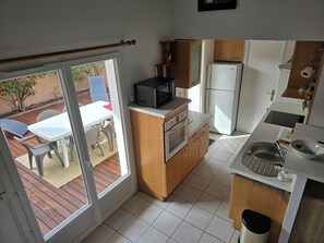 Private kitchen - 3* house near port and beach (Saint-Cyprien)