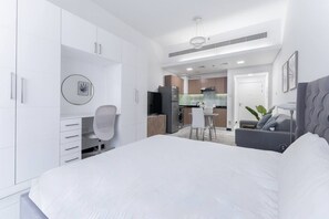 Iron/ironing board, WiFi, bed sheets, wheelchair access - HAVN - Studio Apartment infront of CircleMall, JVC (Dubai)