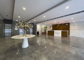 Lobby - HAVN - Studio in Bloom Towers, JVC (Dubai)