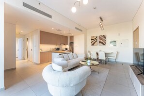 TV - HAVN - 2 Bedroom in Bayshore, Dubai Creek Harbour (Dubai)