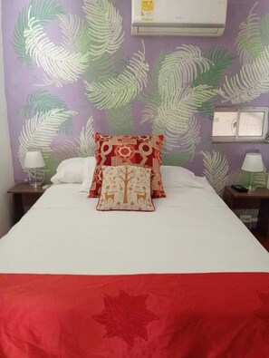 1 chambre, fer et planche à repasser, Wi-Fi gratuit, draps fournis