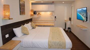 Comfort Room, City View | Egyptian cotton sheets, premium bedding, down comforters