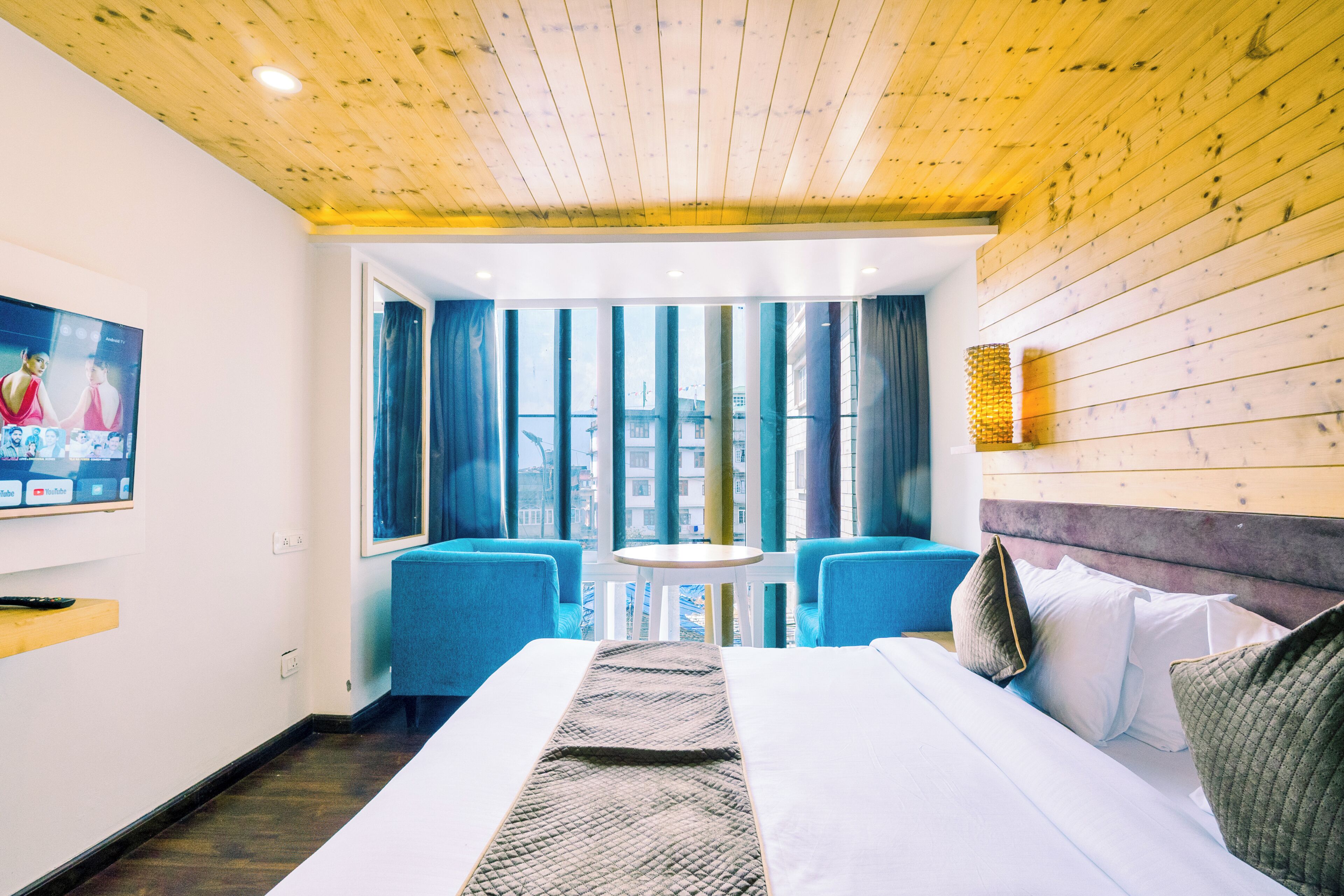 Executive Room, Mountain View | Egyptian cotton sheets, premium bedding, down comforters