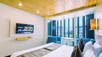 Executive Room, Mountain View | Egyptian cotton sheets, premium bedding, down duvets, memory-foam beds