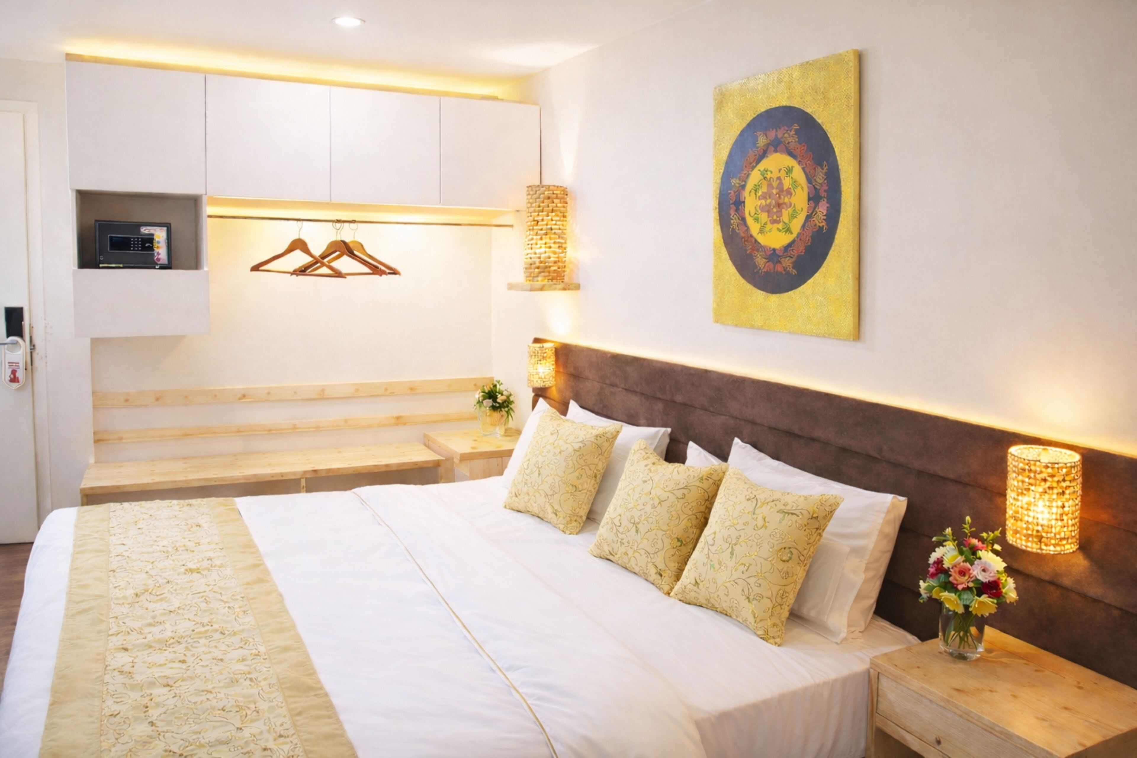 Comfort Room | Egyptian cotton sheets, premium bedding, down duvets, memory-foam beds