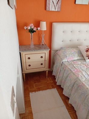 1 habitación, internet y ropa de cama 